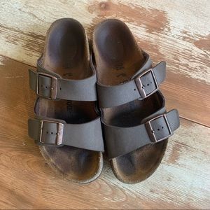 Birkenstocks size 34